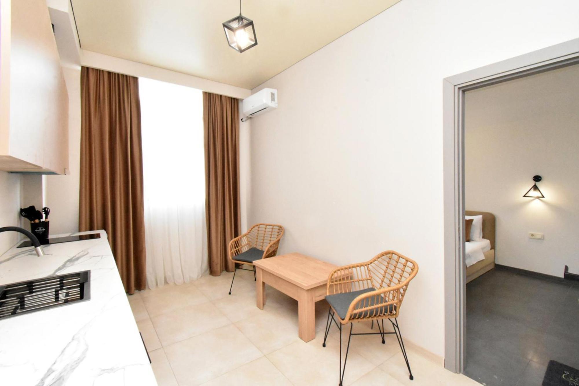 Seva Apart-Hotel Komitas เยเรวาน ภายนอก รูปภาพ